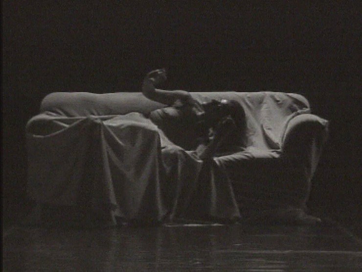 Solo mit Sofa | Reinhild Hoffmann | 1977