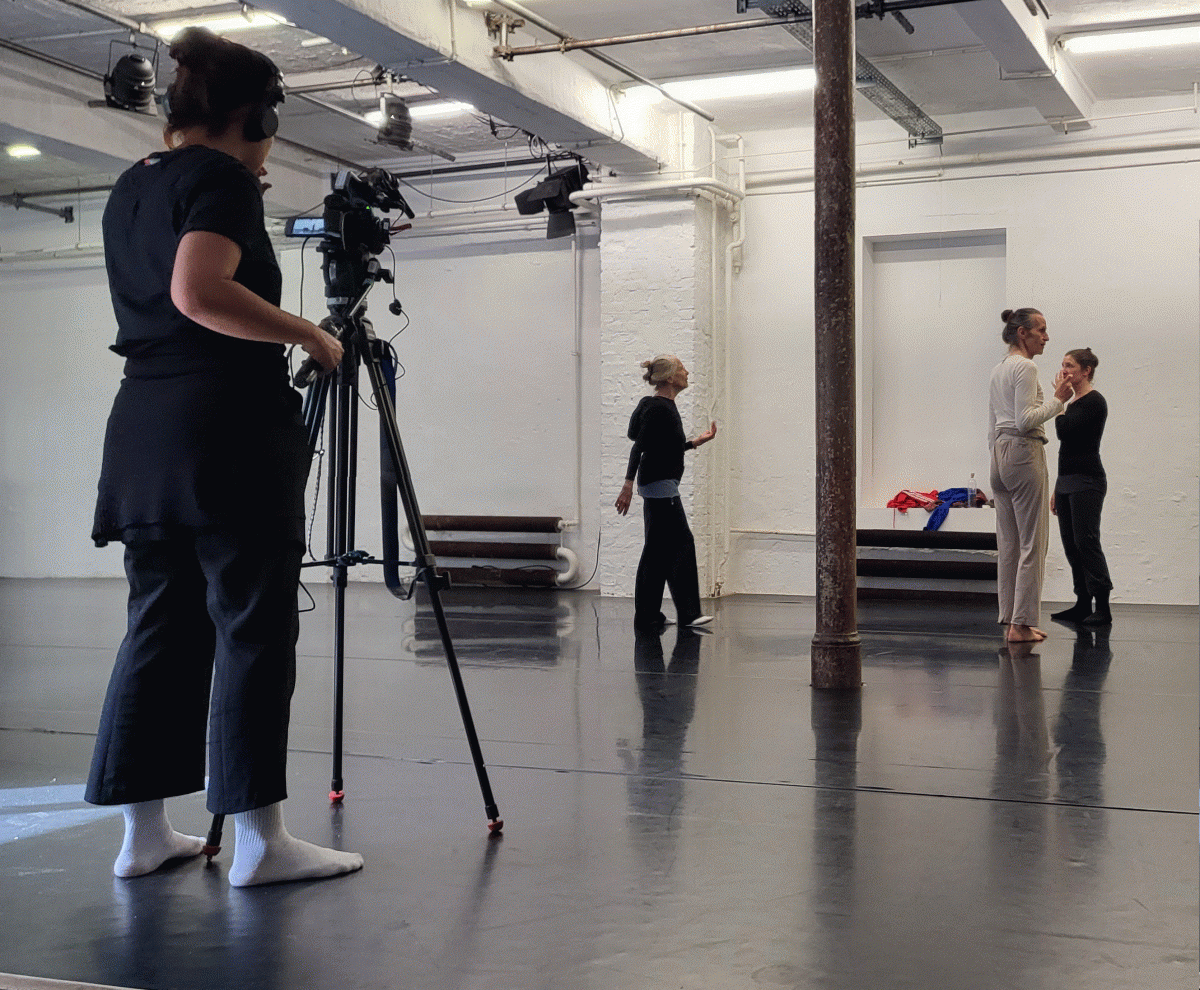 Inner Suspension (1). Mit Susanne Linke in Berlin