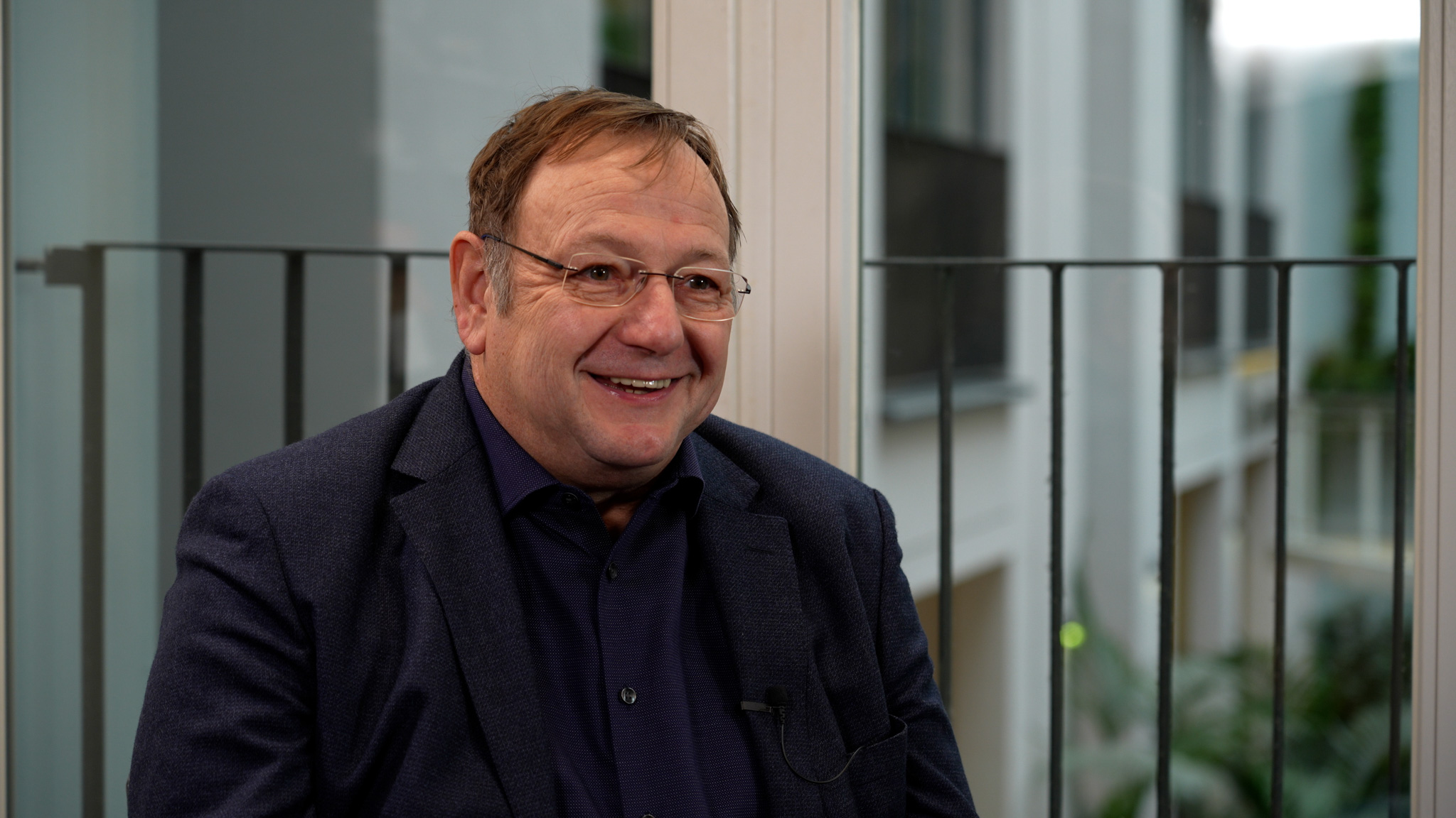 Tanzen auf sicherem Grund. Interview mit Wolfgang Heuer über den Einfluss von Tanzböden